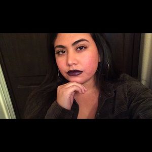 Meet your Posher, Naomi